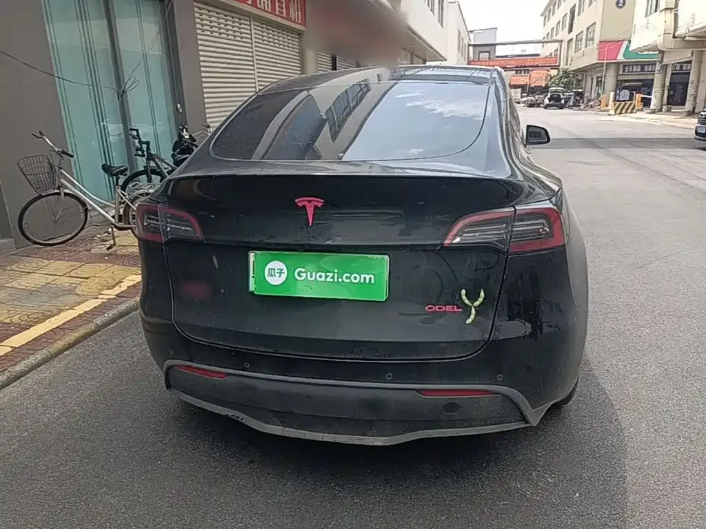 Tesla Model Y — фото 7