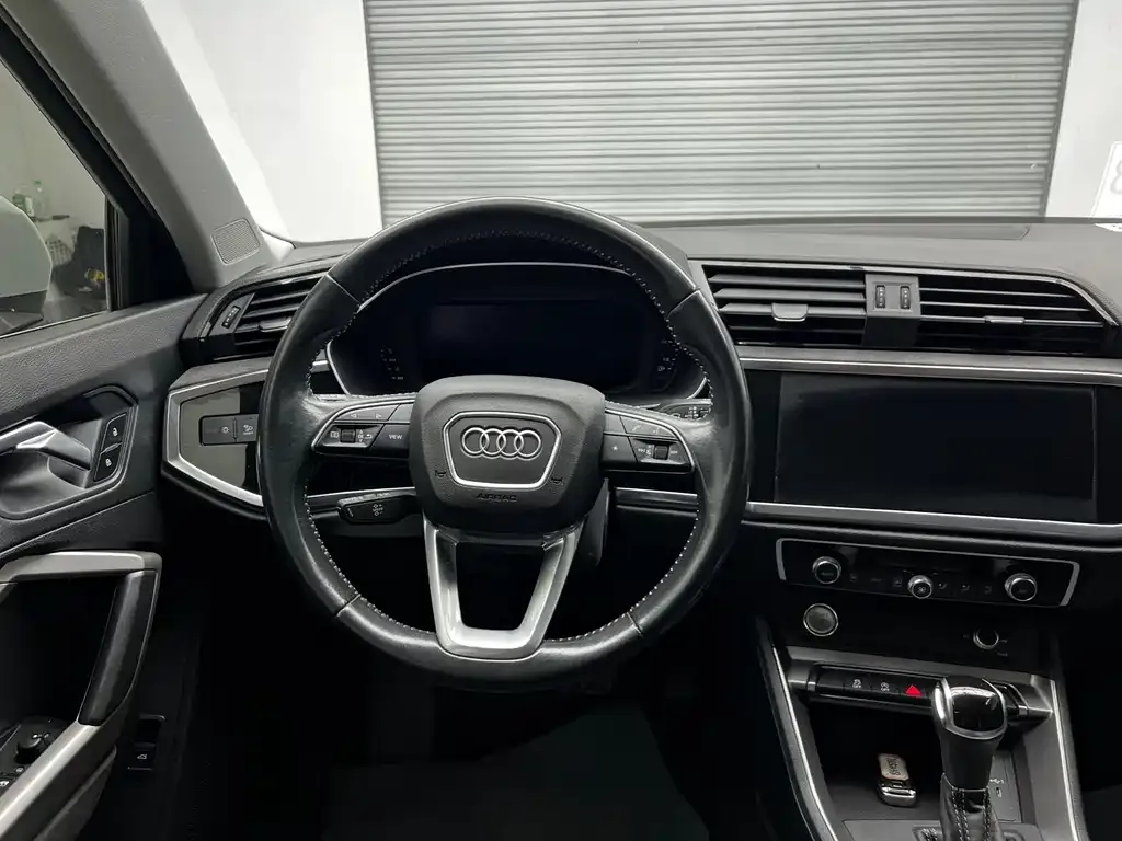 Audi Q3 — фото 5