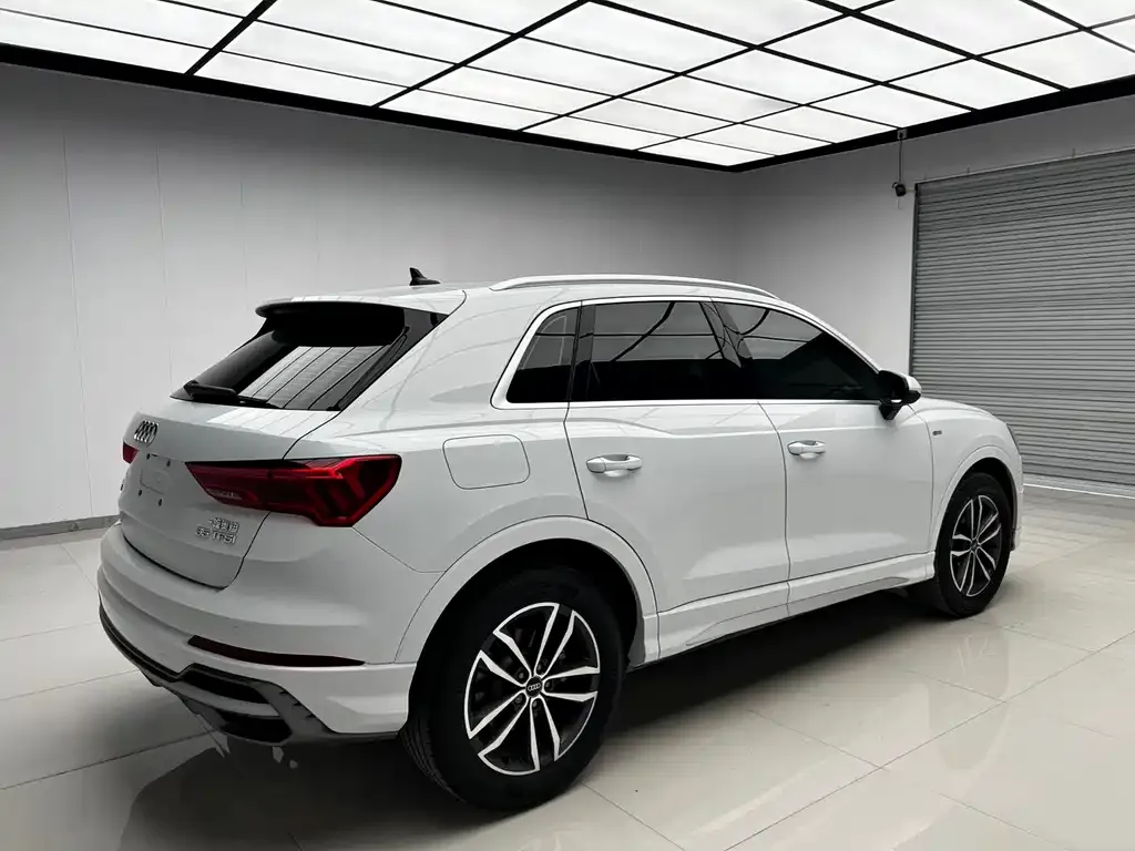 Audi Q3 — фото 4