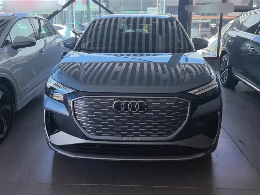 Audi Q4 e-tron — фото 8