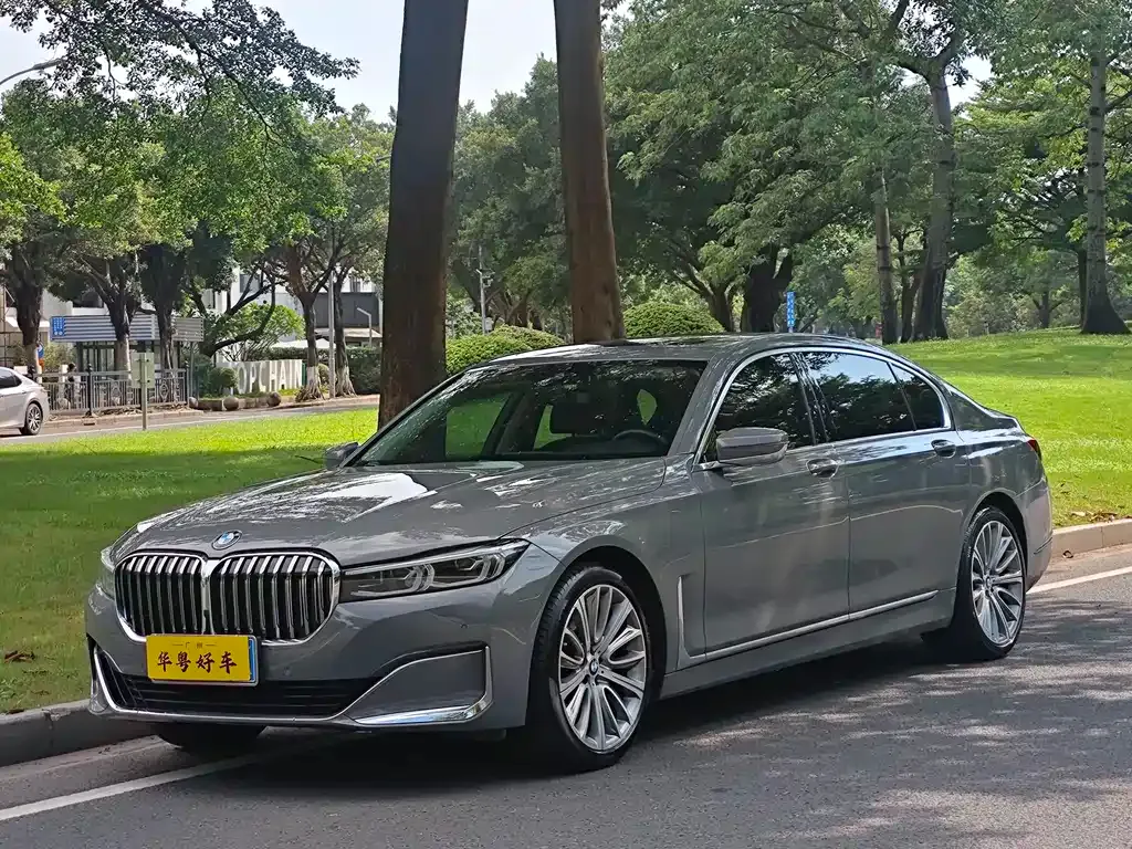 BMW 7 Series — фото 1