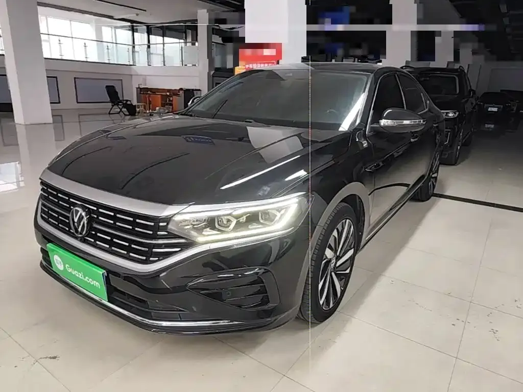 Volkswagen Passat — фото 1