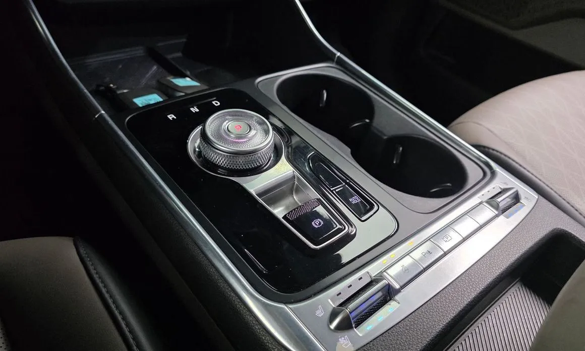 Kia Carnival — фото 10