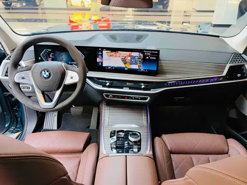 BMW X7 — фото 7