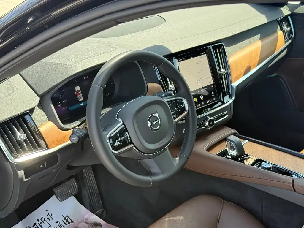 Volvo S90 — фото 8