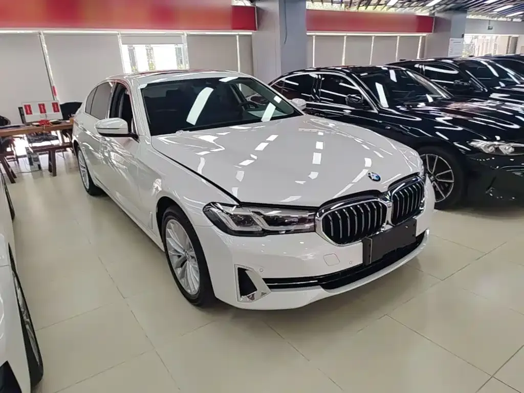 BMW 5 Series — фото 4