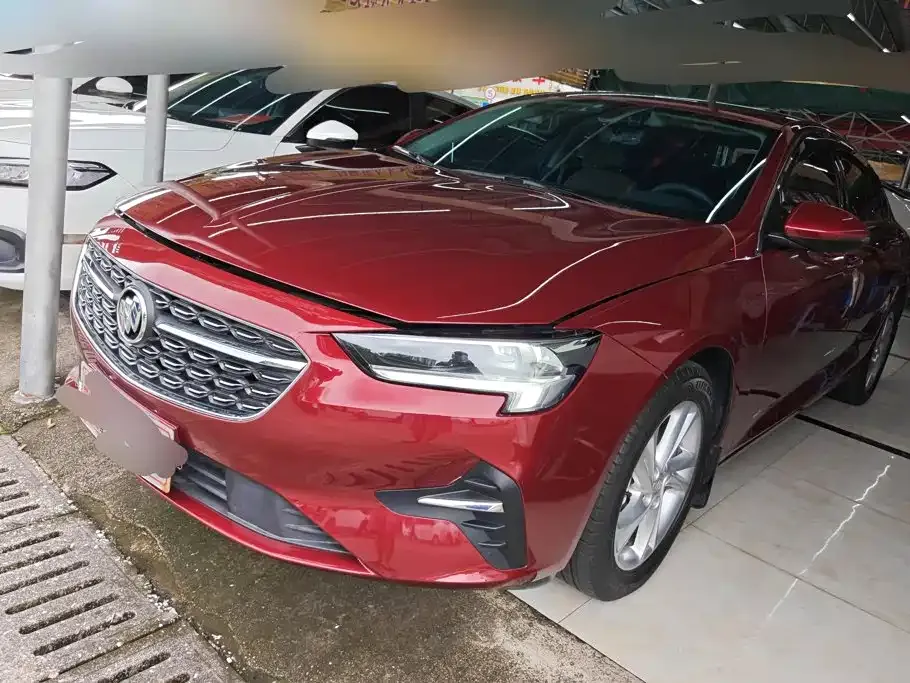 Buick Regal — фото 1