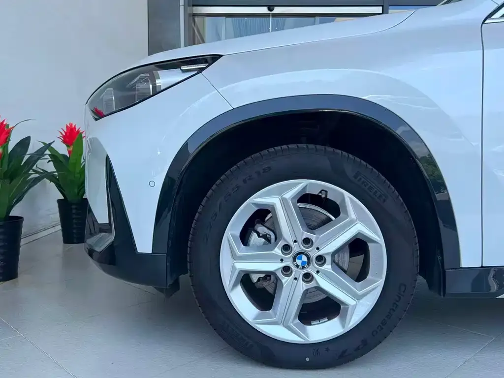 BMW X1 — фото 10