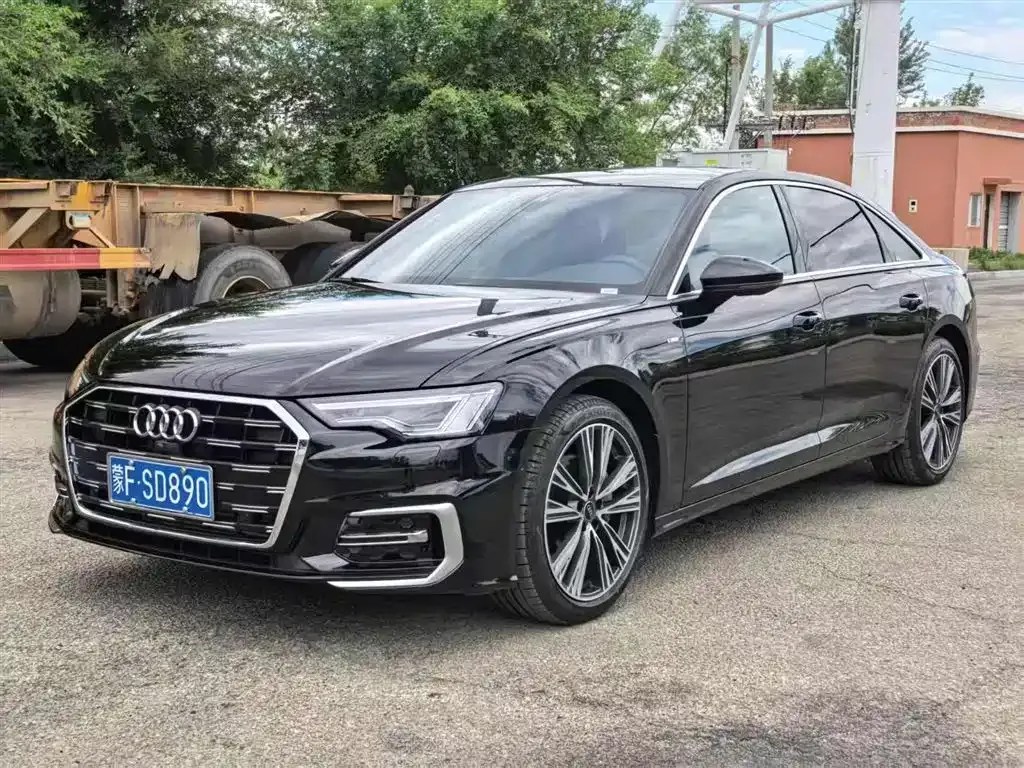 Audi A6L — фото 1
