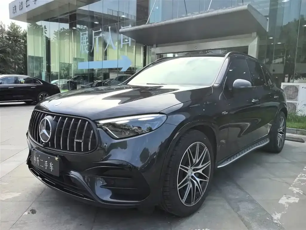 Mercedes-Benz GLC AMG — фото 1