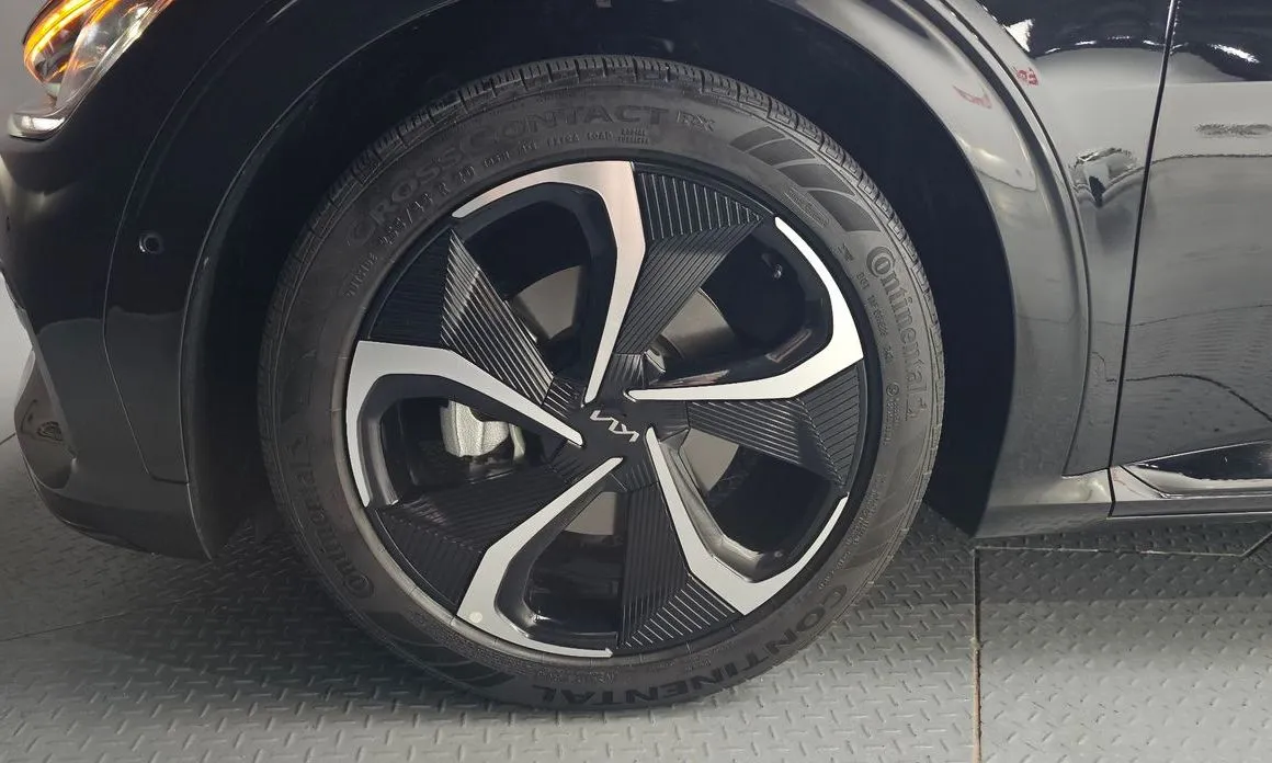 Kia EV6 — фото 6