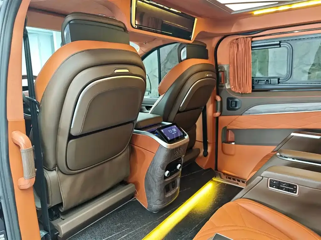 Ford Tourneo — фото 4