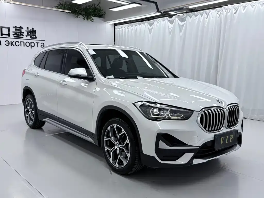 BMW X1 — фото 8