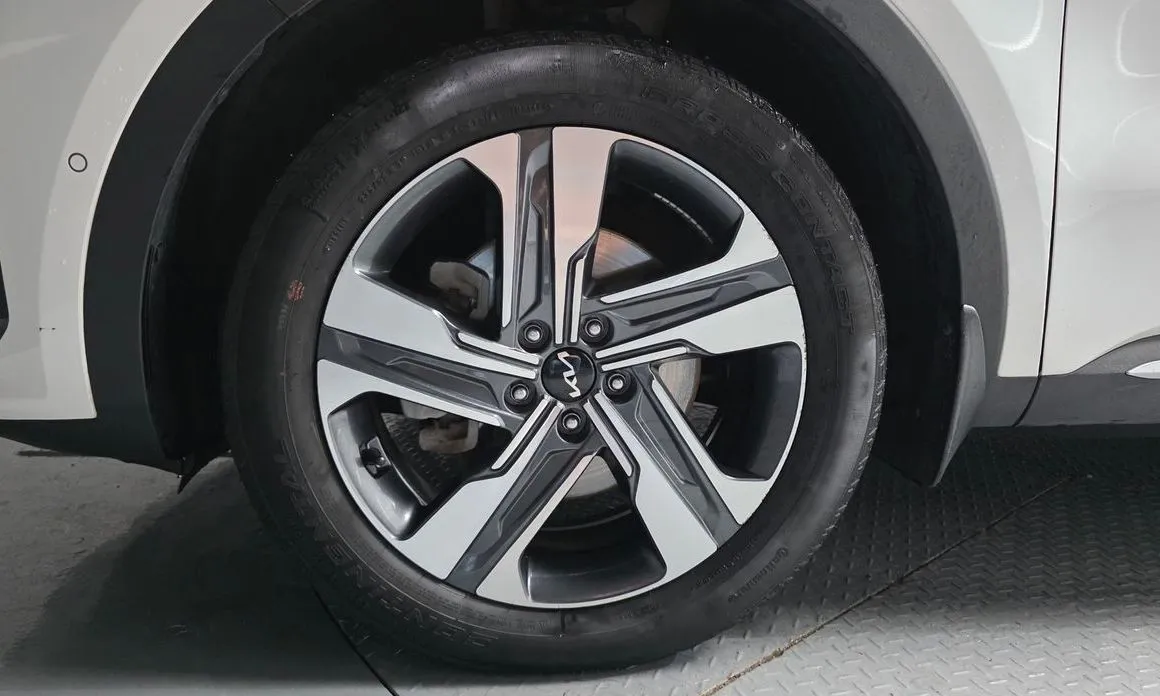 Kia Sorento — фото 9