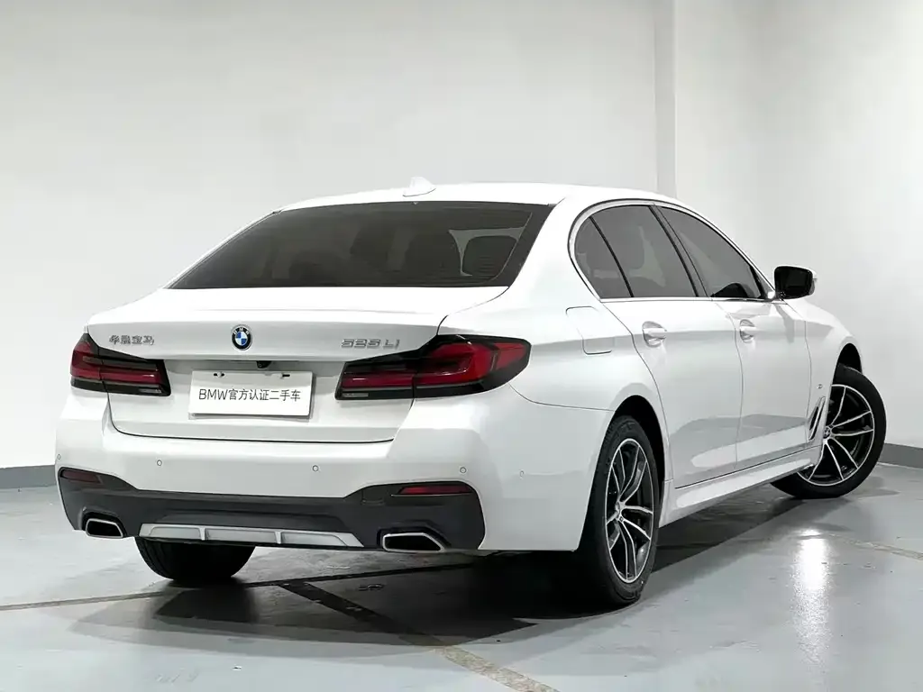 BMW 5 Series — фото 2
