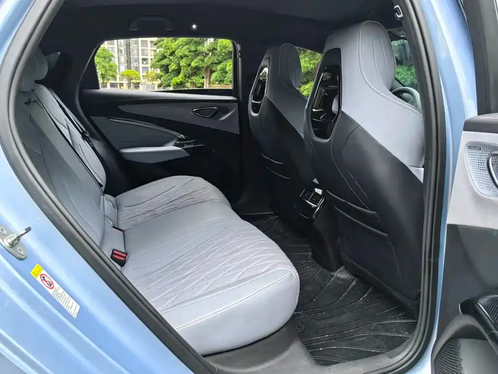 BYD Seal — фото 2