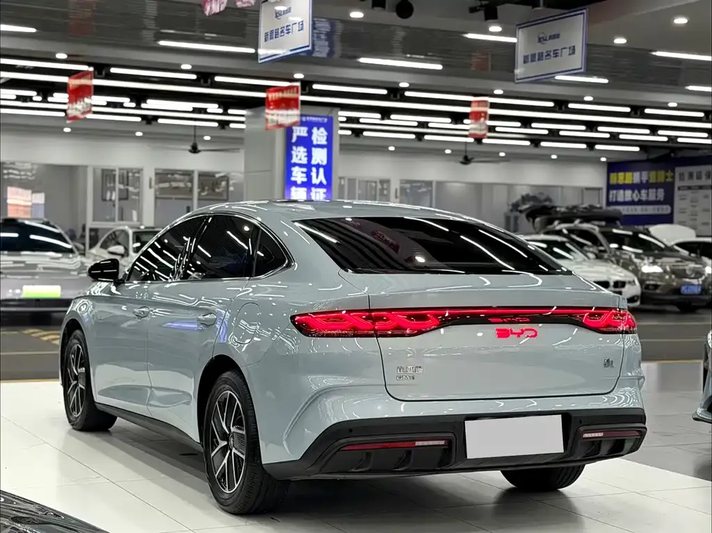 BYD Qin L — фото 6