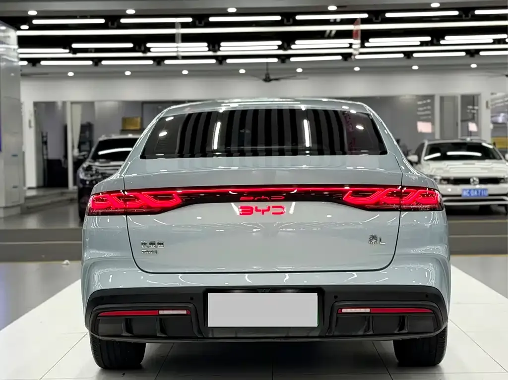 BYD Qin L — фото 5