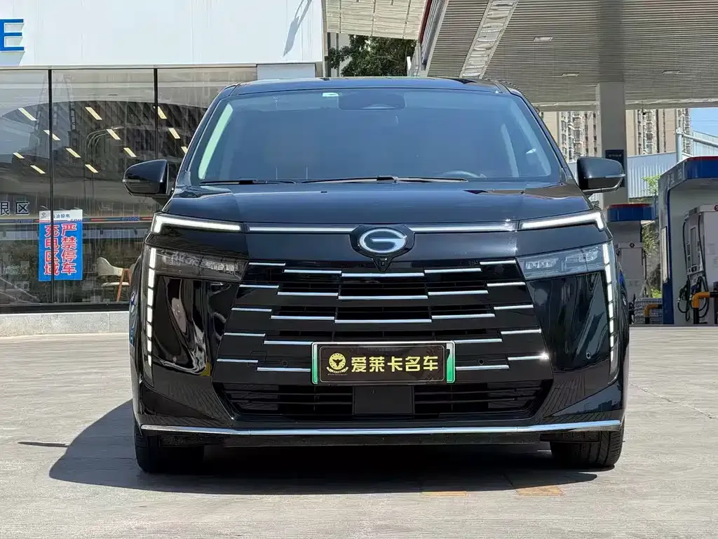 GAC Motor 传祺E8 PHEV — фото 4