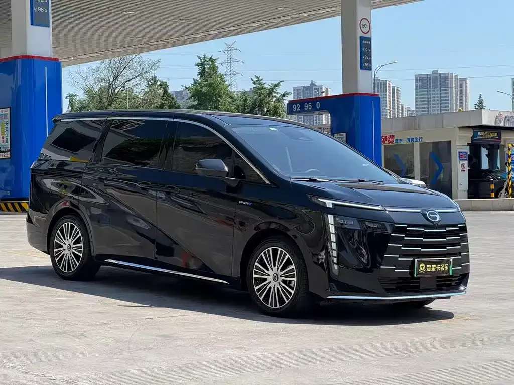 GAC Motor 传祺E8 PHEV — фото 7