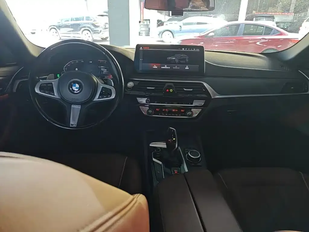 BMW 5 Series — фото 2