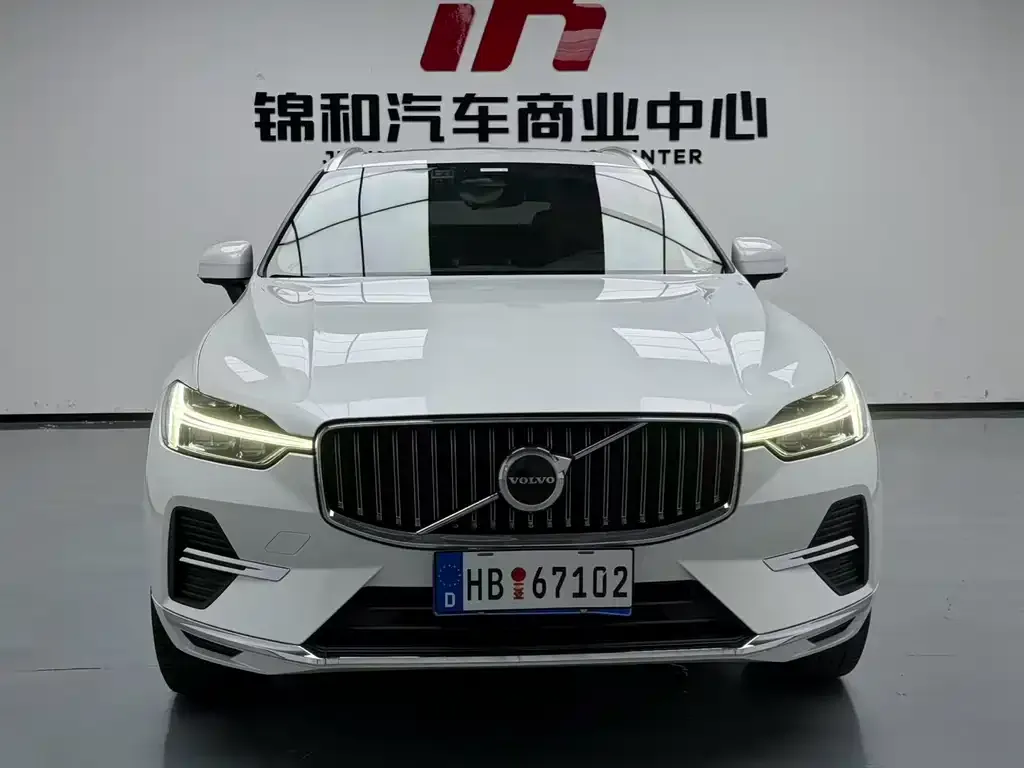 Volvo XC60 — фото 6