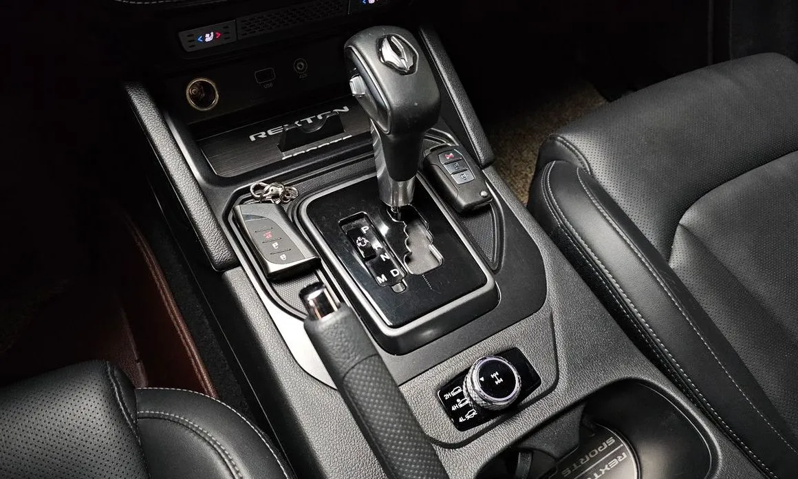 KG Mobility (Ssangyong) Rexton — фото 10