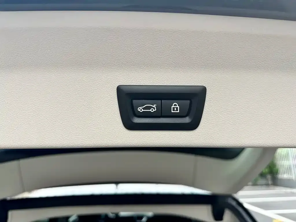 BMW iX3 — фото 2