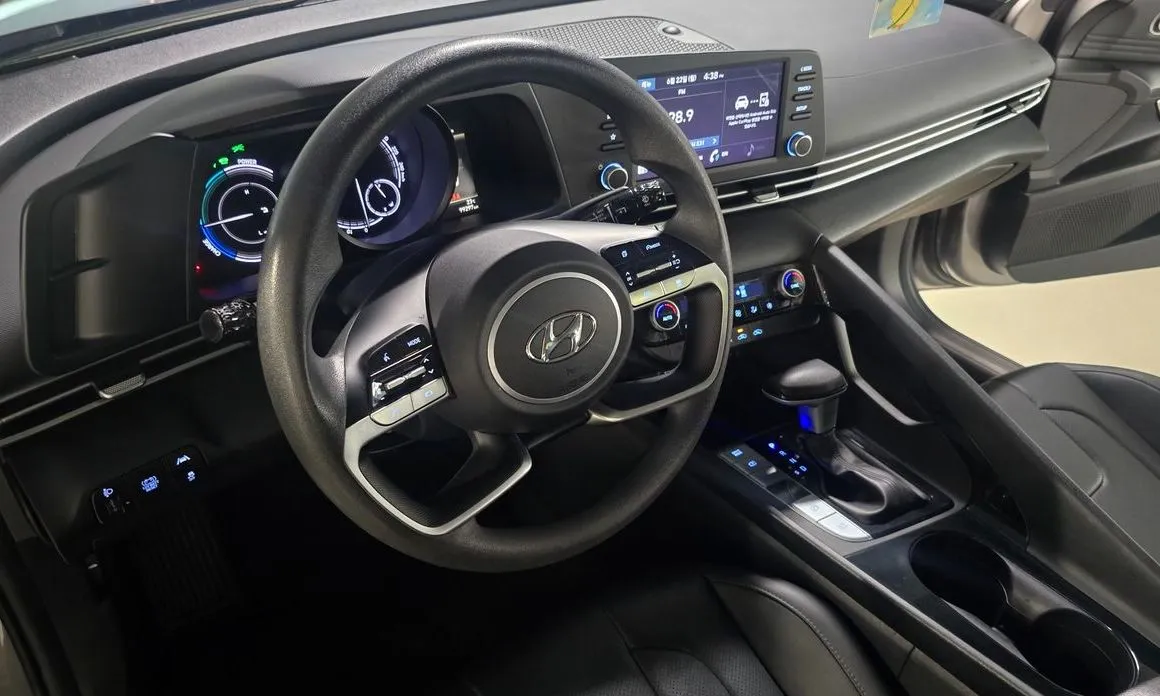 Hyundai AVANTE 2021 из KR, фото 2