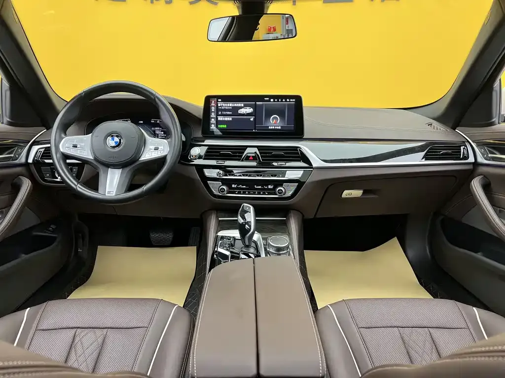 BMW 5 Series — фото 9