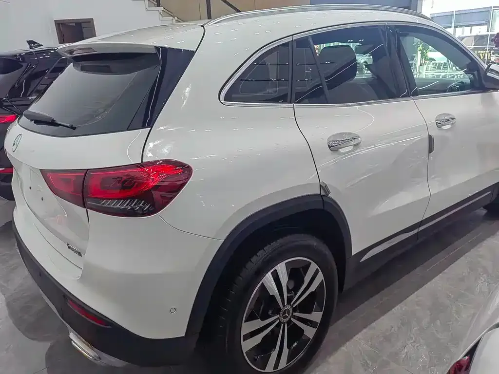 Mercedes-Benz GLA — фото 3