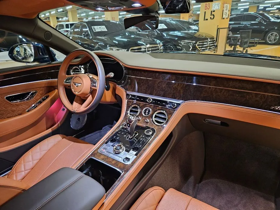 Bentley Continental — фото 10