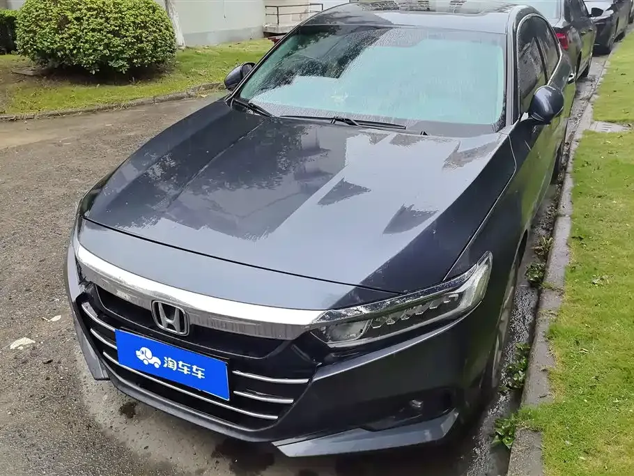 Honda Accord — фото 8
