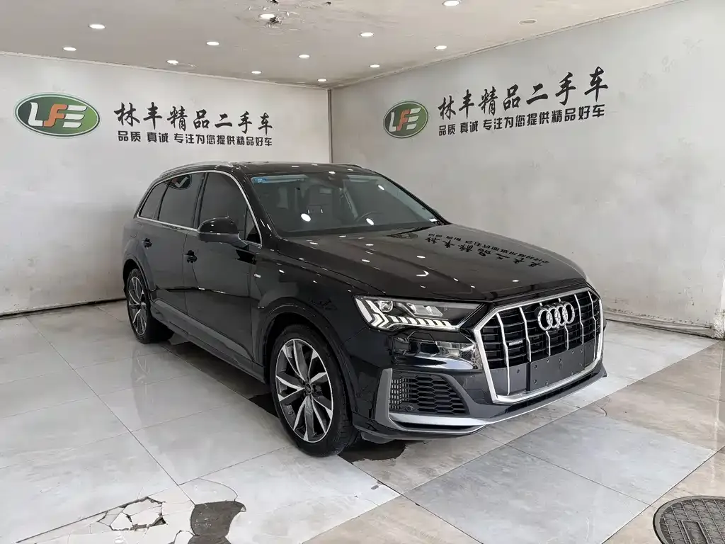 Audi Q7 — фото 6