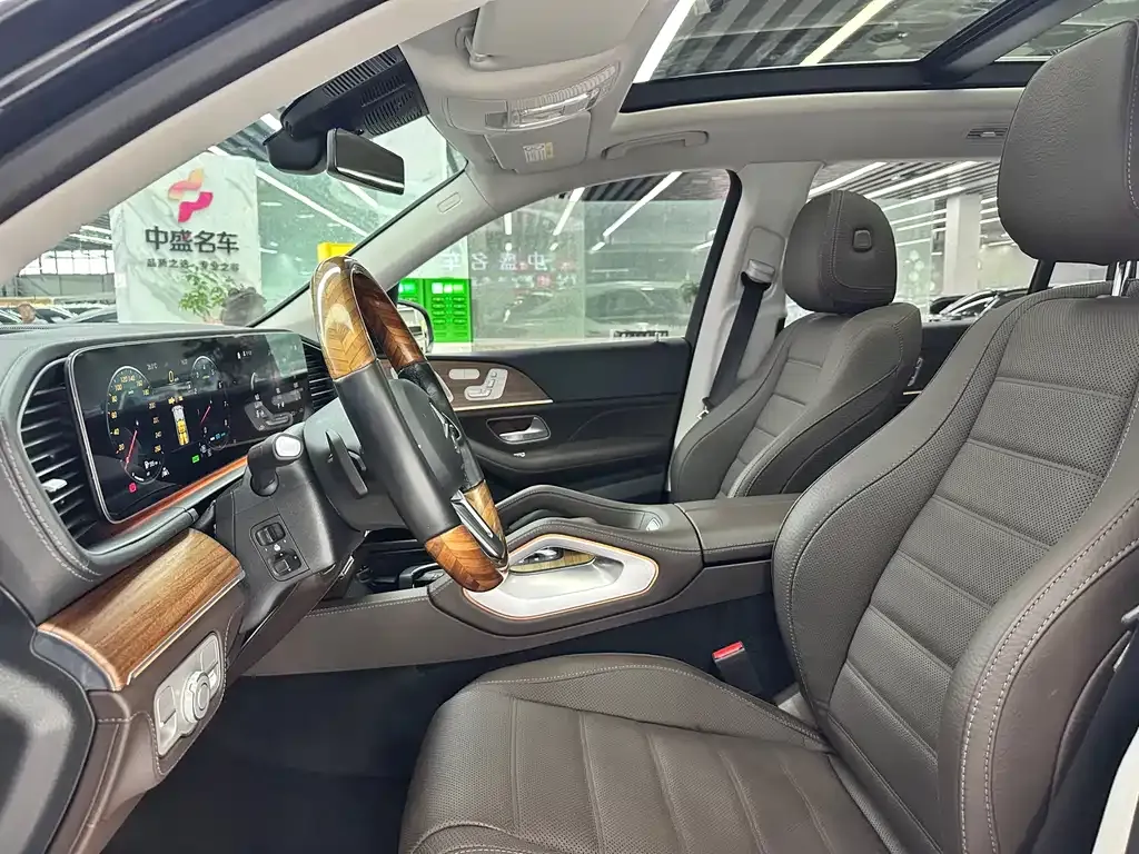 Mercedes-Benz GLS — фото 7