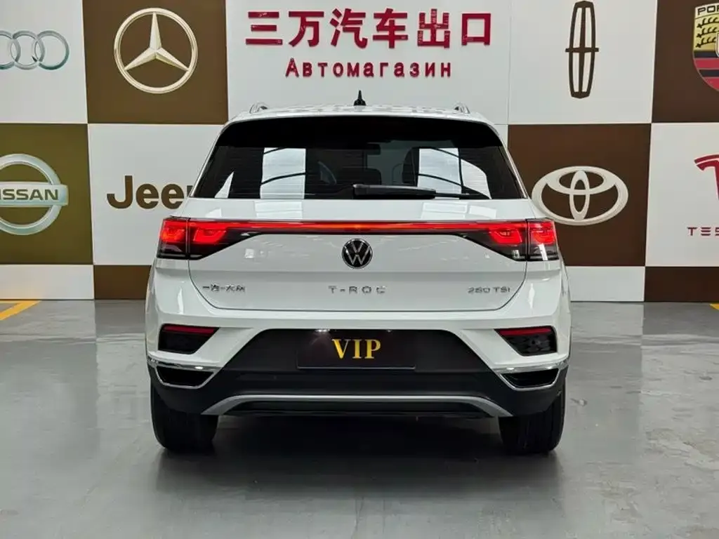 Volkswagen T-Roc — фото 3