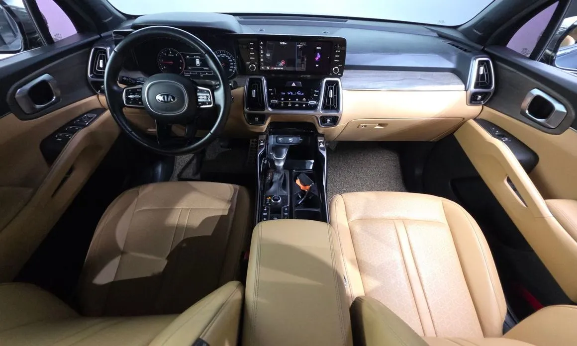 Kia Sorento — фото 8