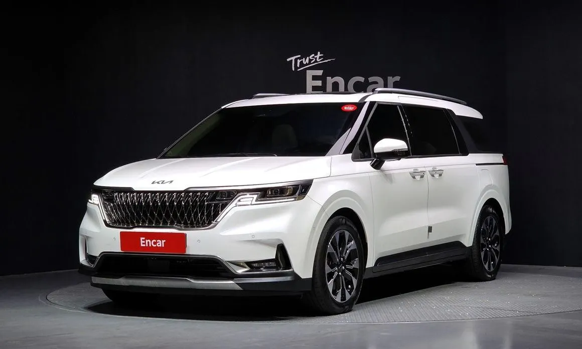 Kia Carnival — фото 1