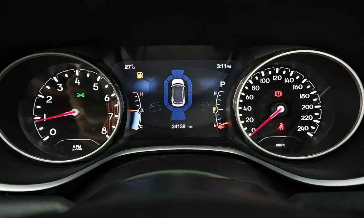Jeep Compass 2021 из KR, фото 8