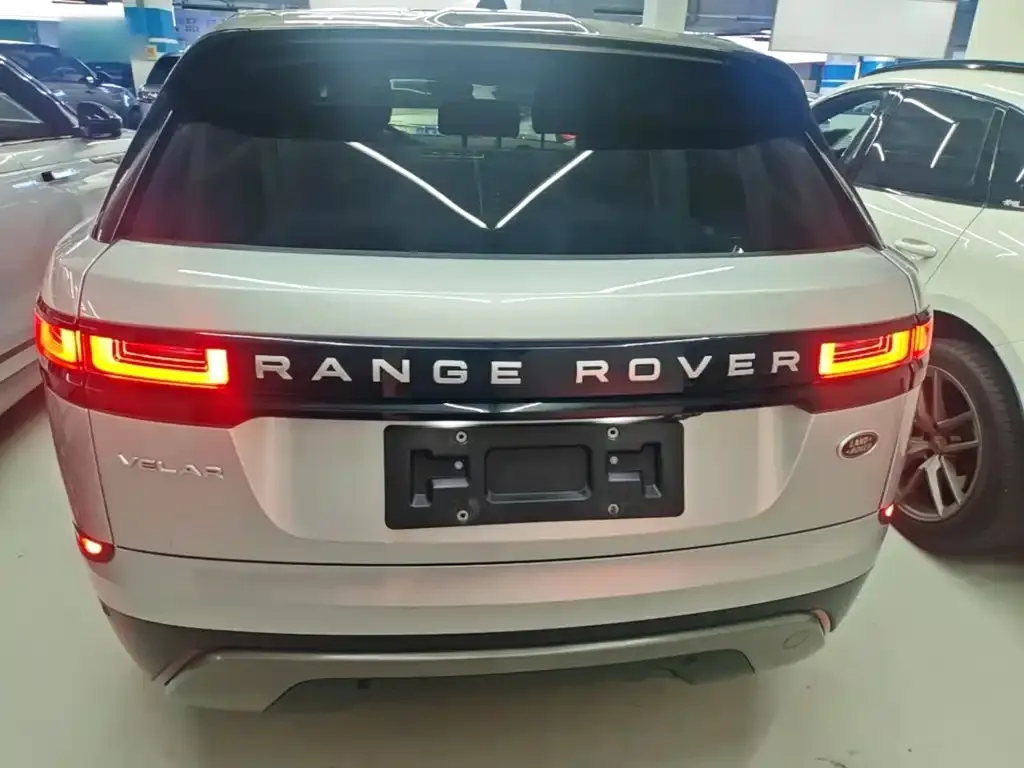Land Rover Velar — фото 10