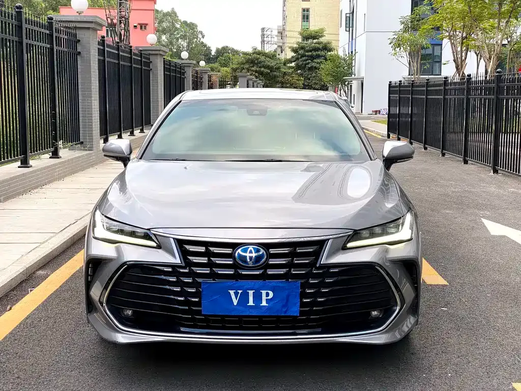 Toyota Avalon — фото 10