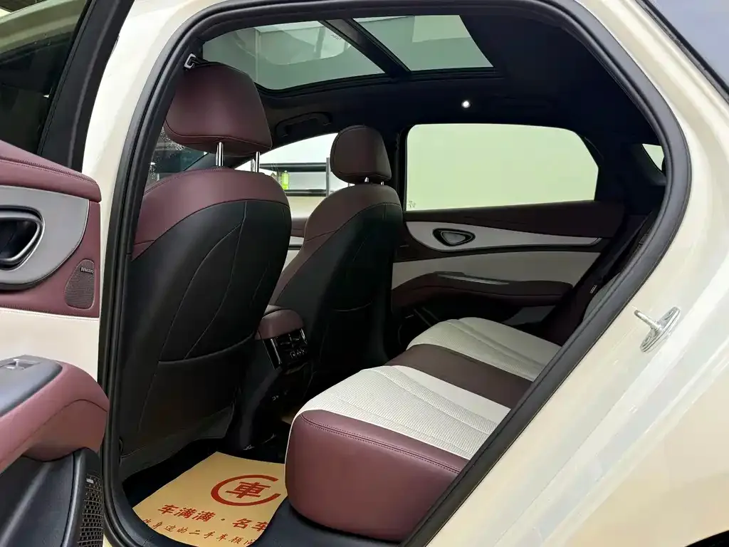 BYD Seal 07 DM-i — фото 5