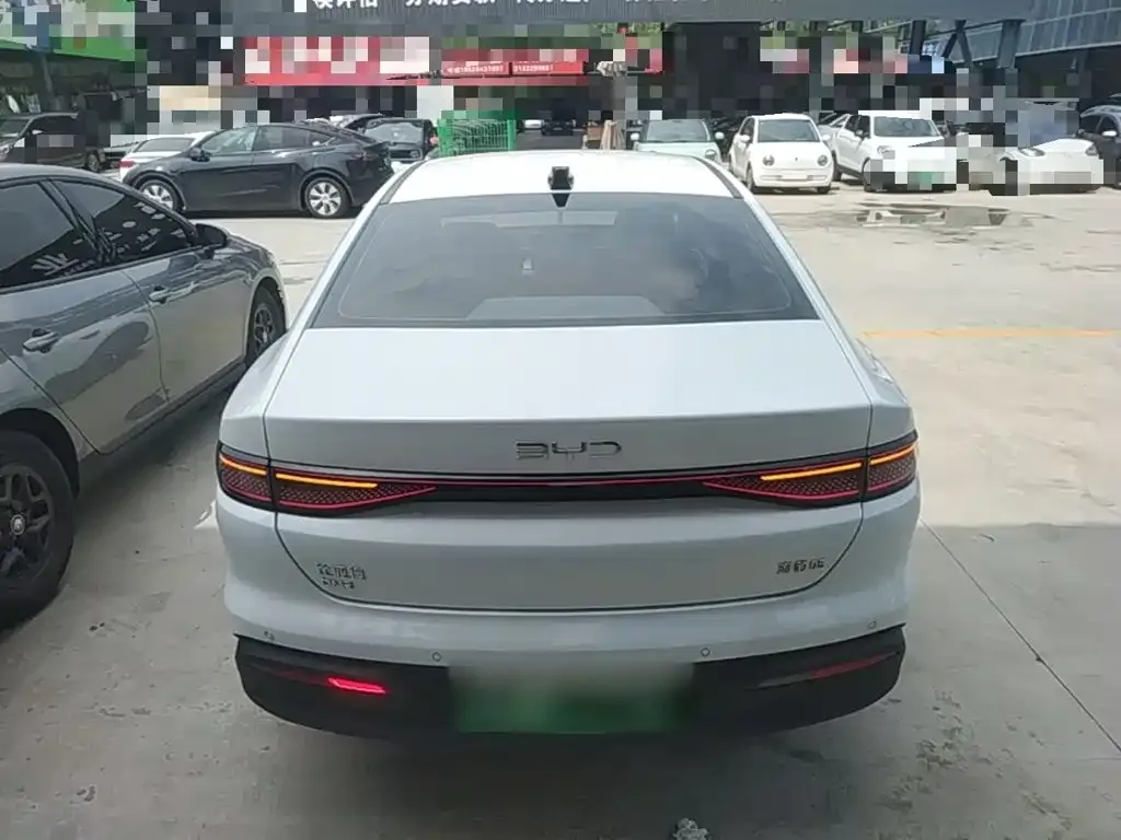 BYD Seal 05 DM-i — фото 6