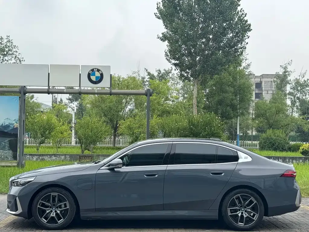BMW i5 2024 из CN, фото 10