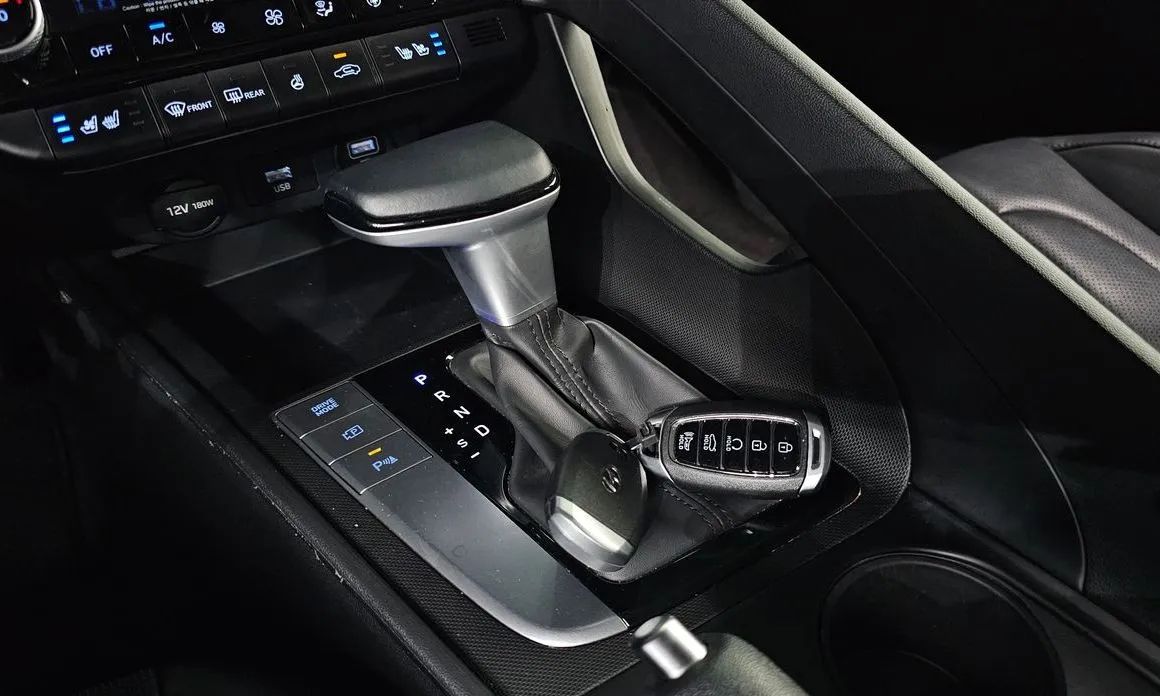 Hyundai AVANTE — фото 2
