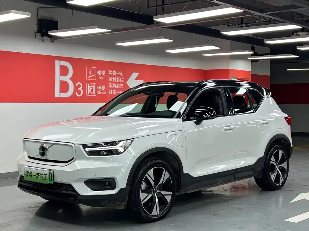 Volvo XC40 NEV — фото 1