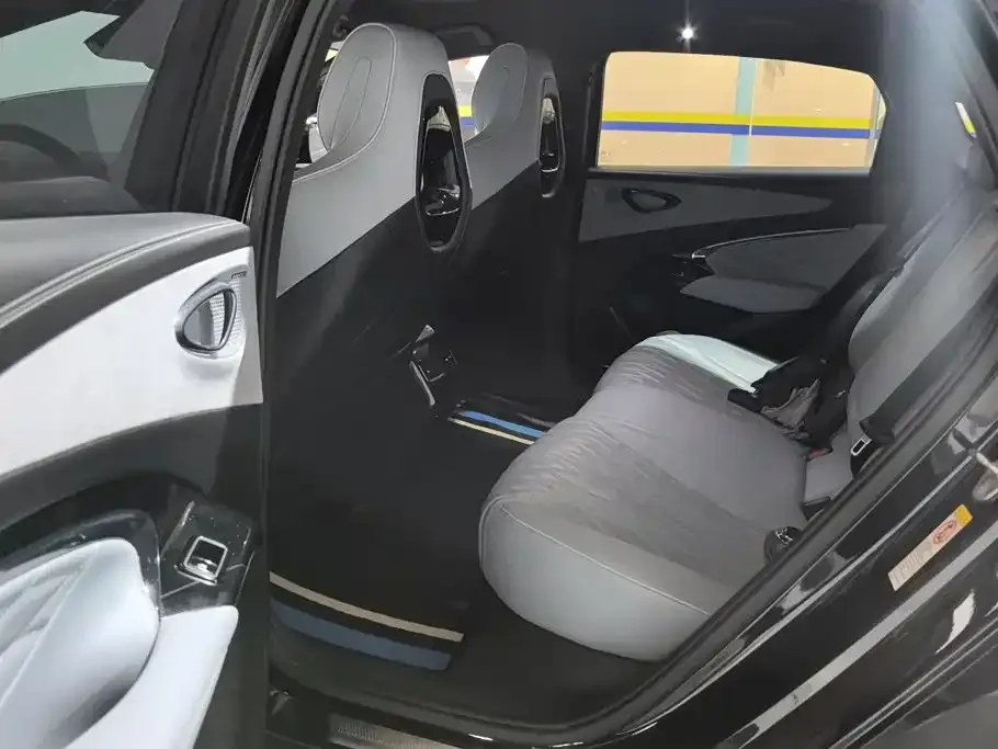 BYD Seal — фото 4