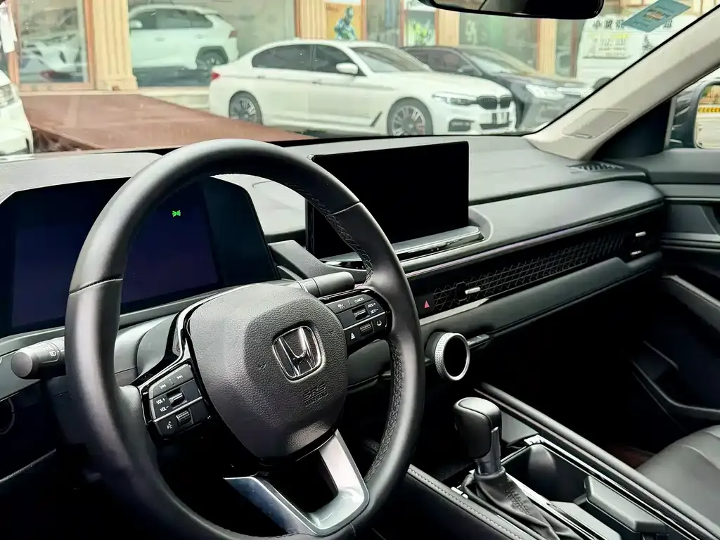 Honda Accord — фото 8