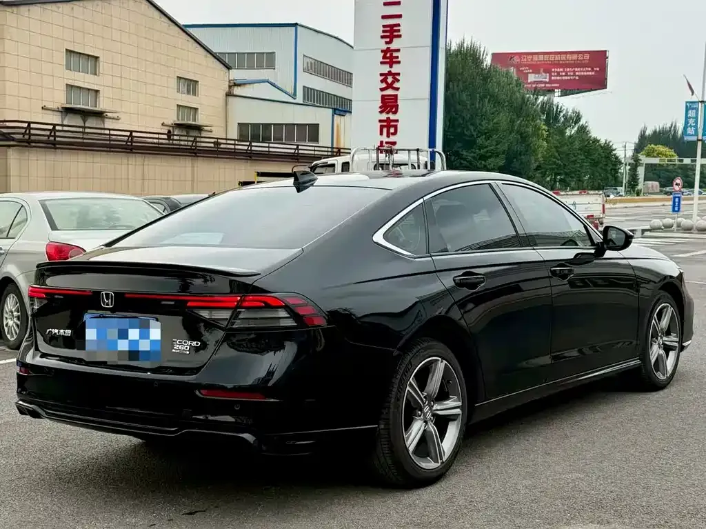 Honda Accord — фото 5