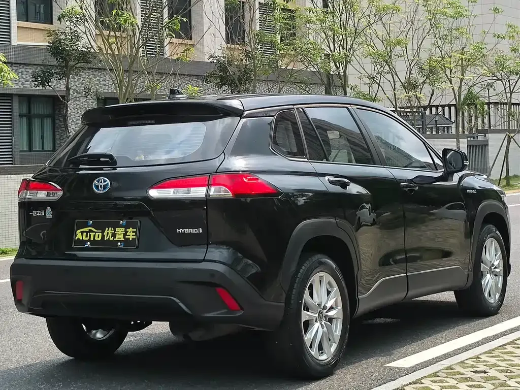 Toyota Corolla Cross — фото 9